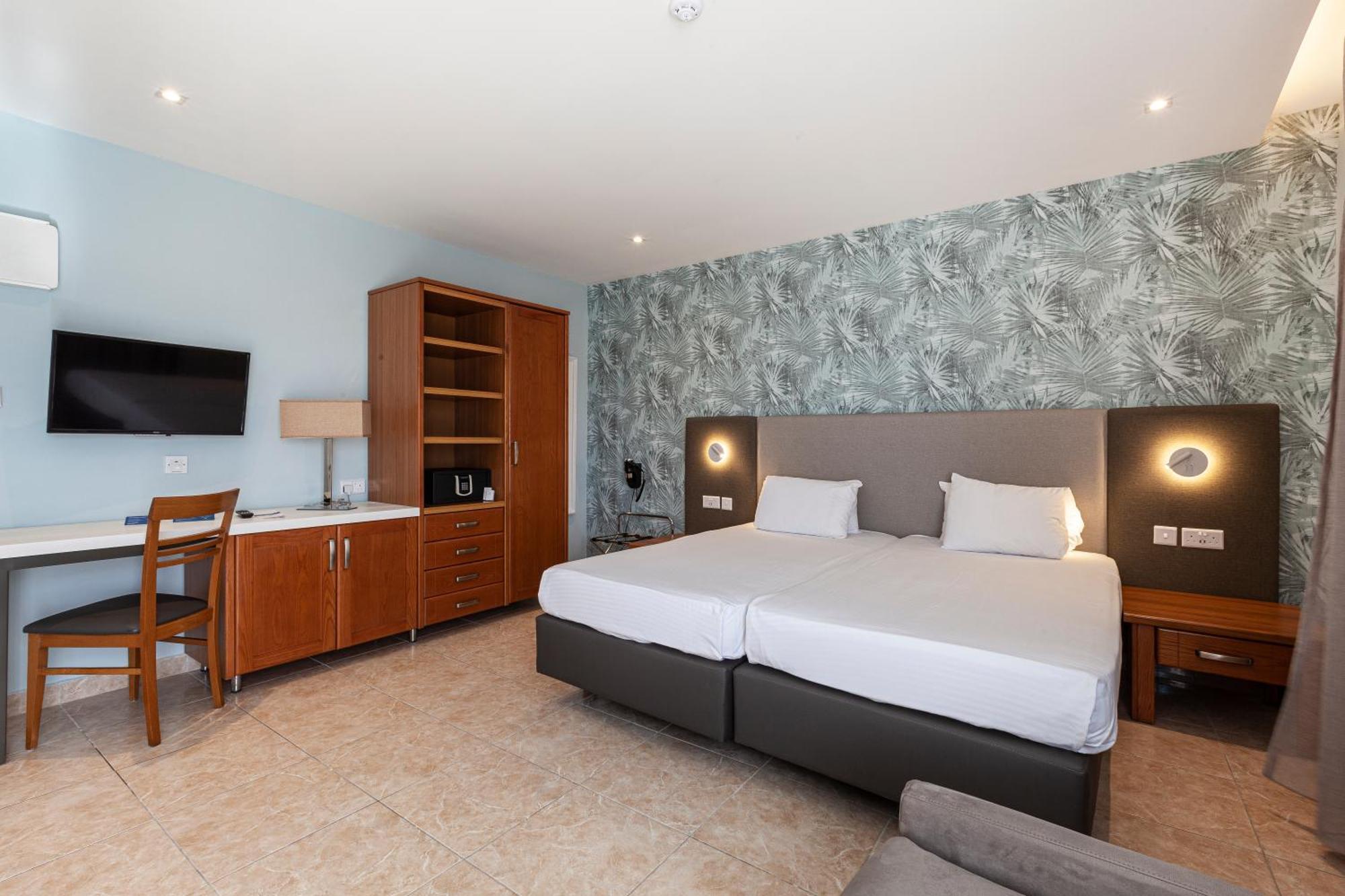 Pergola Hotel&Spa Mellieha Bagian luar foto